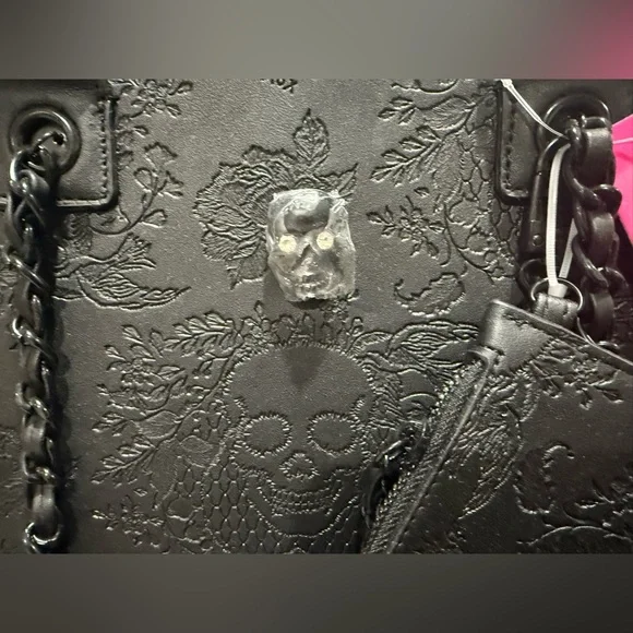Betsey Johnson Skull Tote - Picture 10 of 11